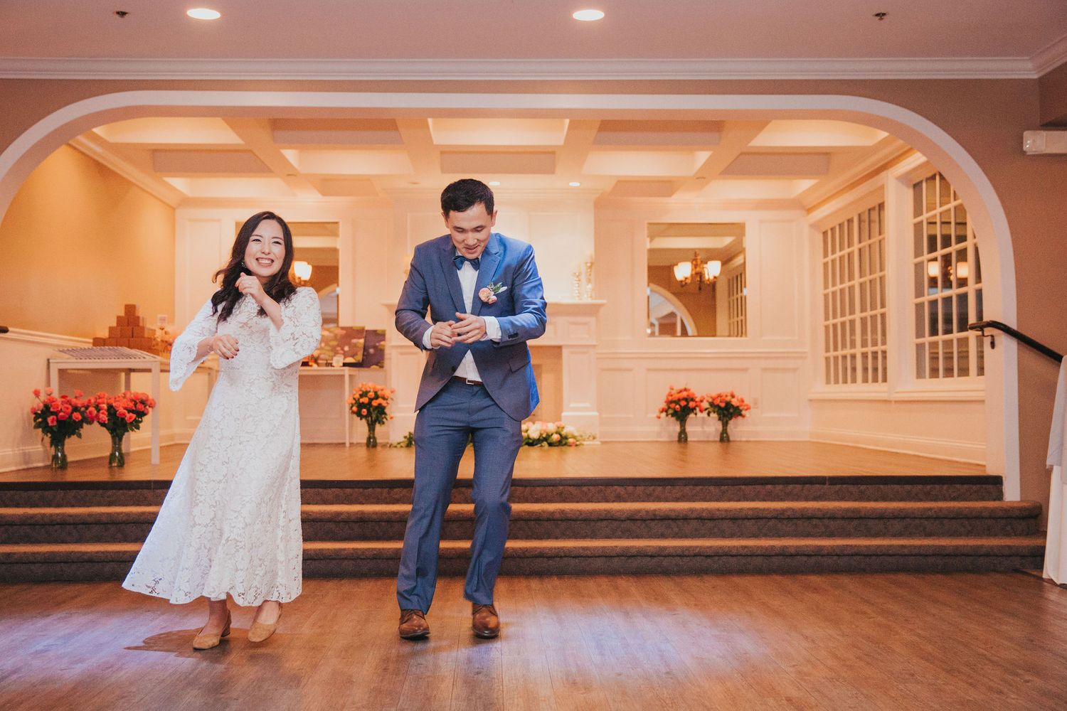 bride & groom first dance at verandas manhattan beach