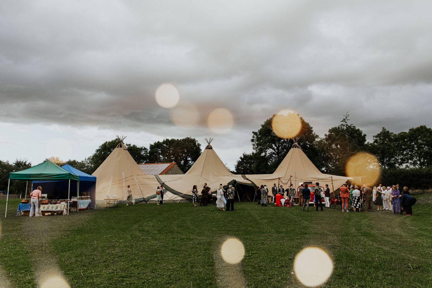 Tipi wedding in Somerset , Tithe Barn wedding in Pilton, wedding photographer in somerset