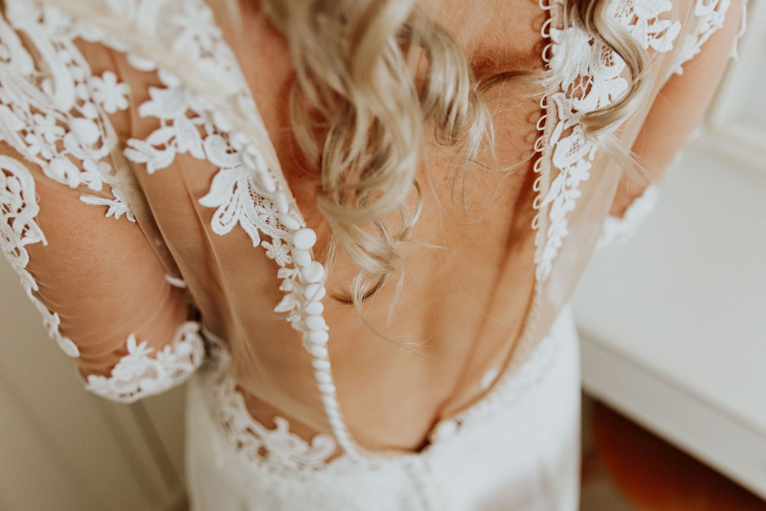 Tipi wedding in Somerset , Tithe Barn wedding in Pilton, wedding photographer in somerset