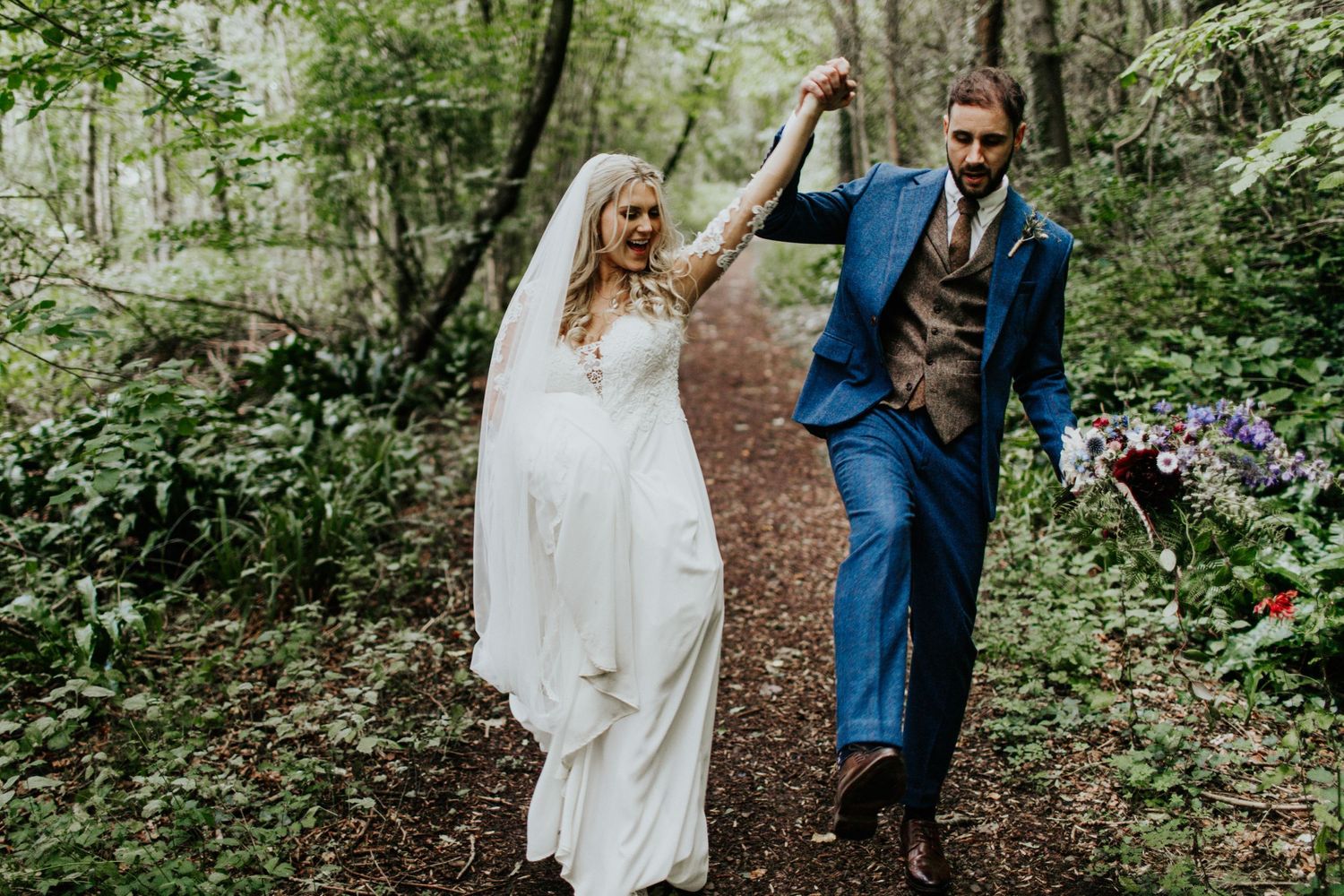 Tipi wedding in Somerset , Tithe Barn wedding in Pilton, wedding photographer in somerset