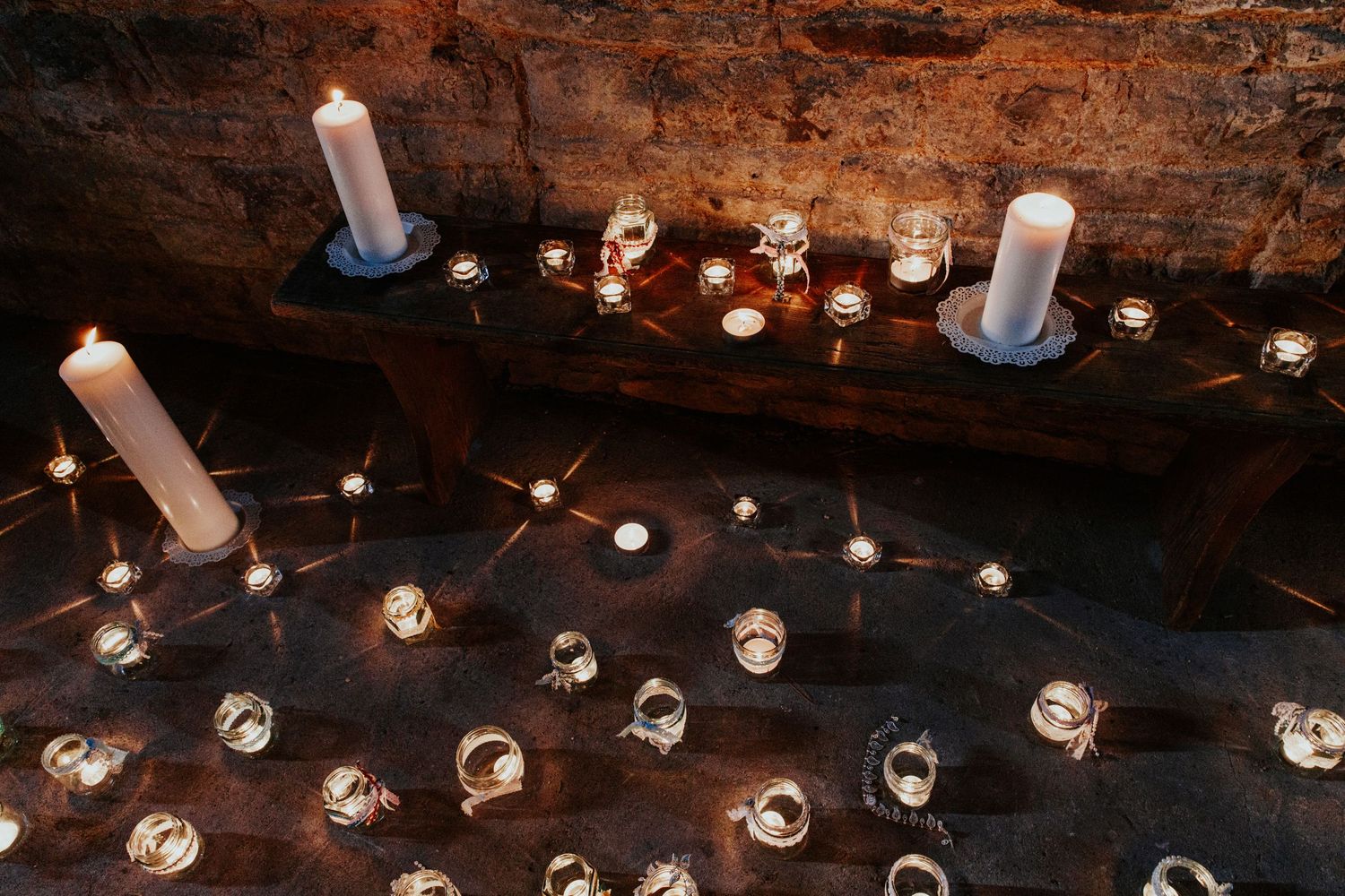 Tipi wedding in Somerset , Tithe Barn wedding in Pilton, wedding photographer in somerset