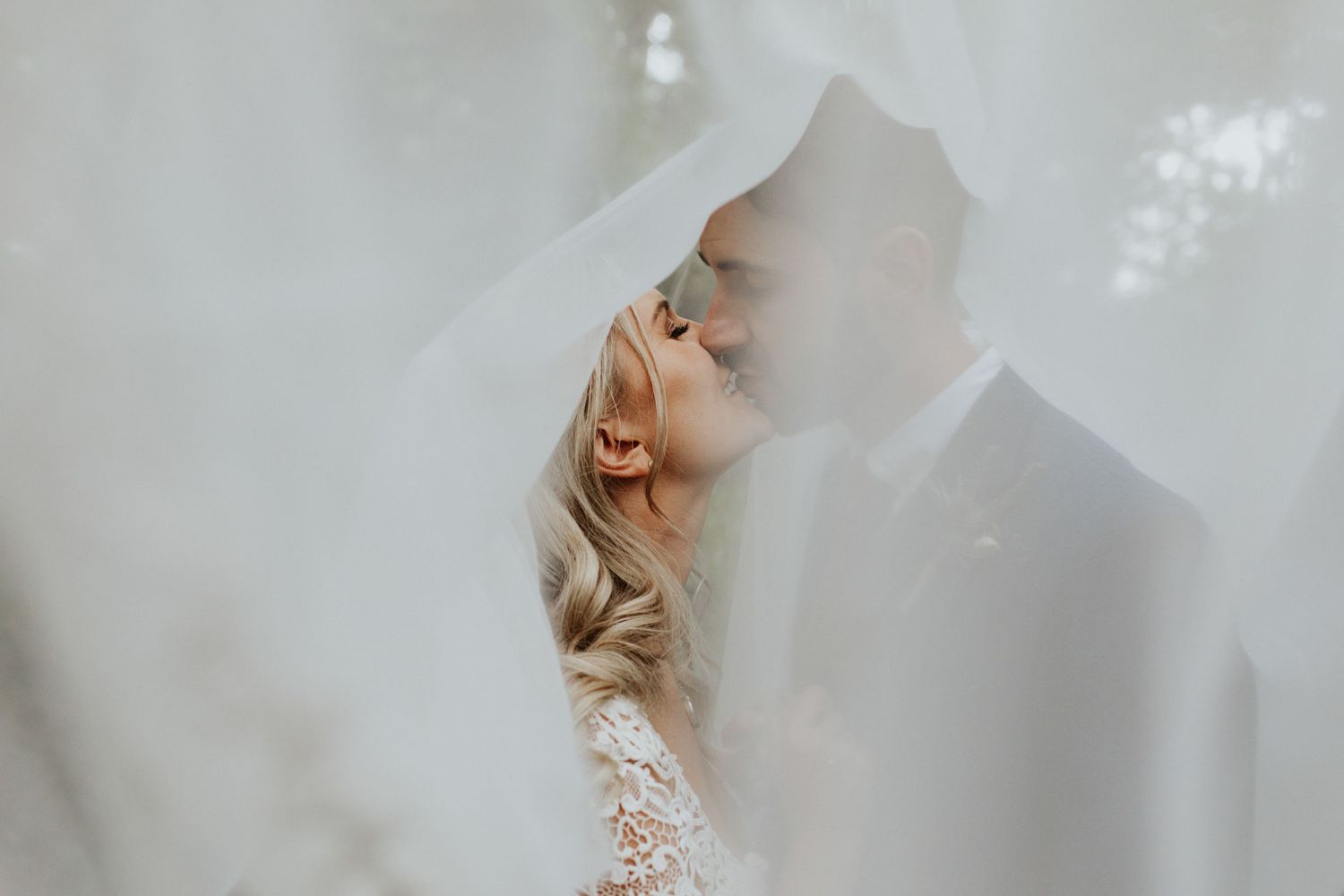 Tipi wedding in Somerset , Tithe Barn wedding in Pilton, wedding photographer in somerset