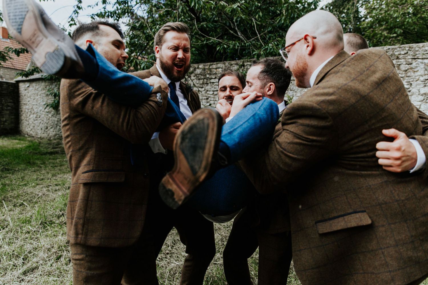 Tipi wedding in Somerset , Tithe Barn wedding in Pilton, wedding photographer in somerset