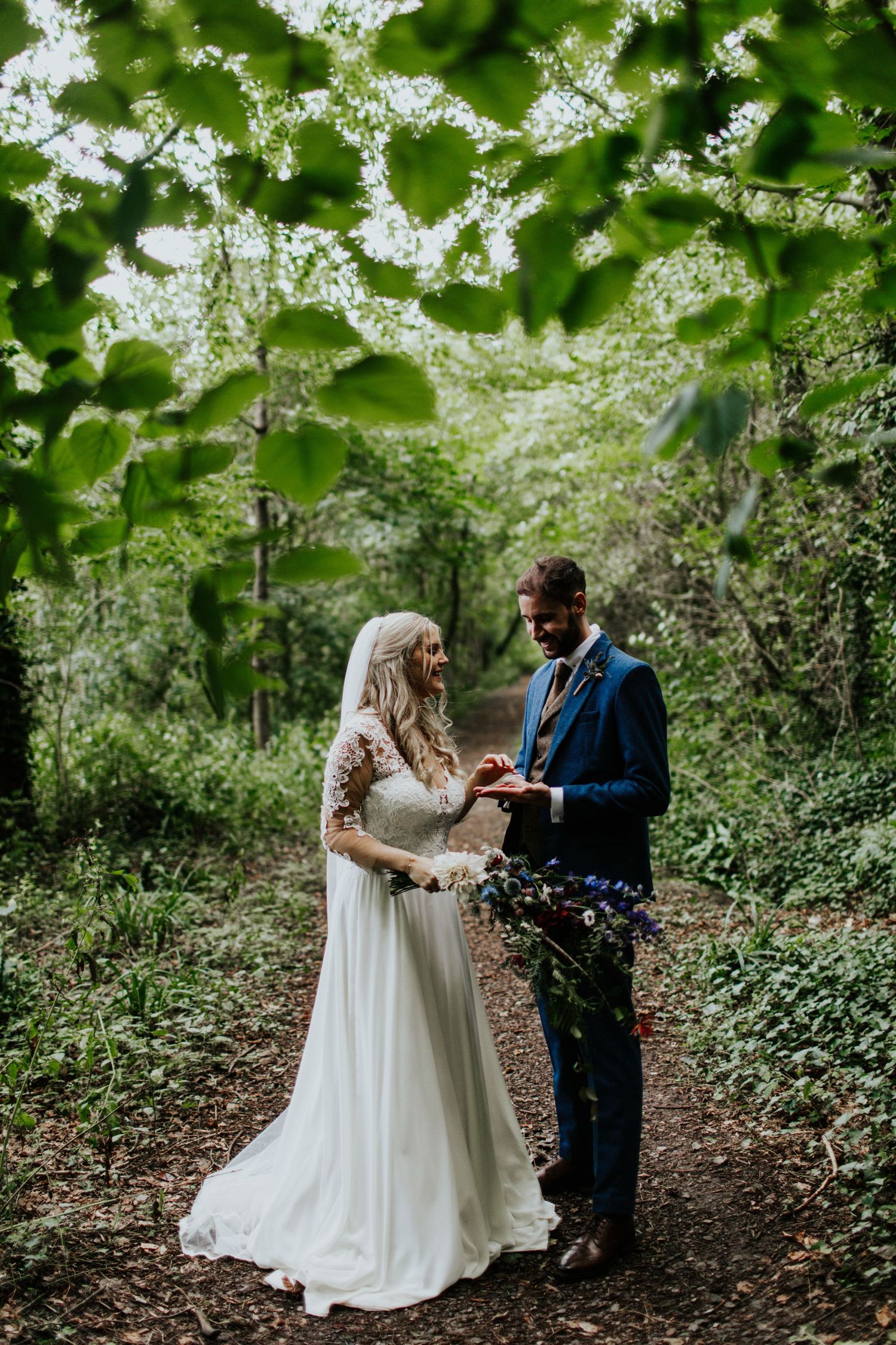 Tipi wedding in Somerset , Tithe Barn wedding in Pilton, wedding photographer in somerset