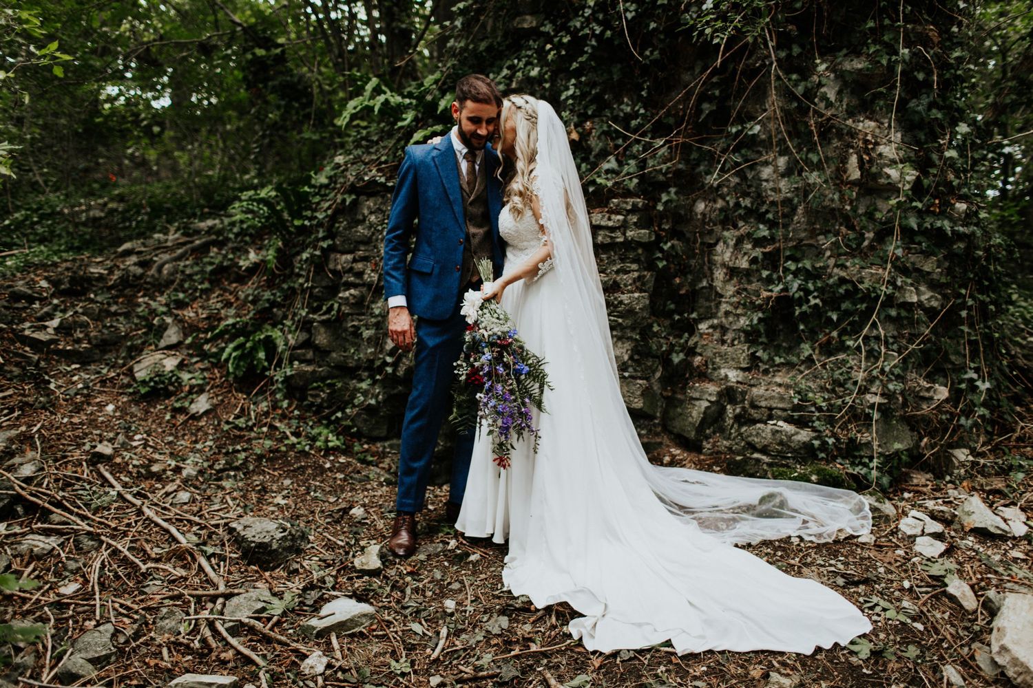 Tipi wedding in Somerset , Tithe Barn wedding in Pilton, wedding photographer in somerset