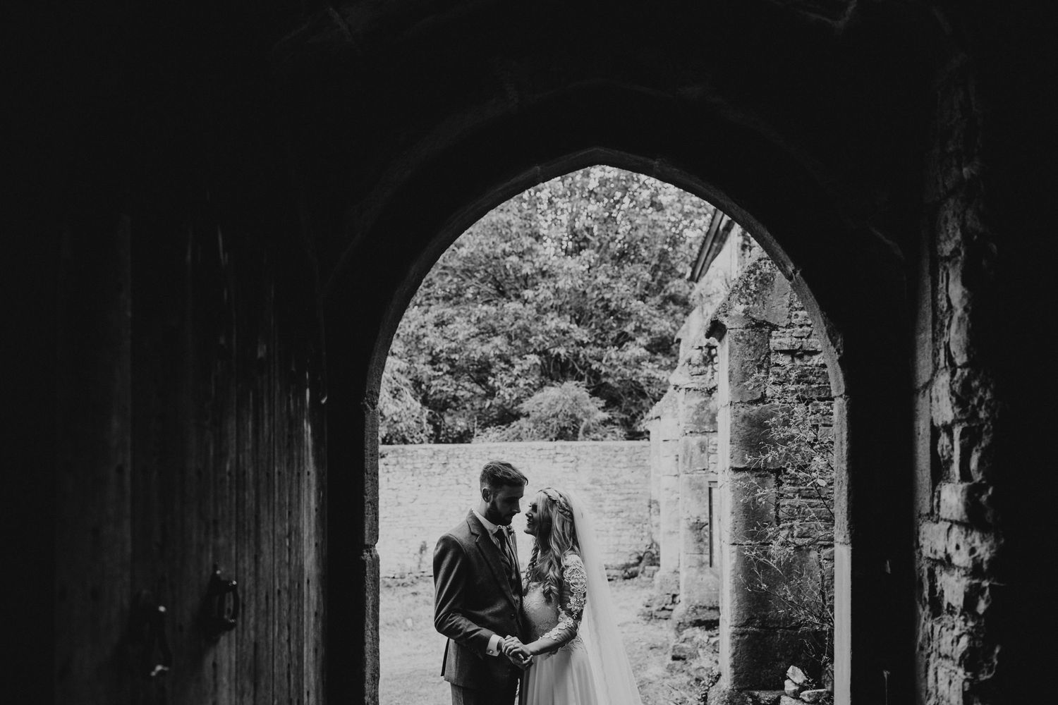 Tipi wedding in Somerset , Tithe Barn wedding in Pilton, wedding photographer in somerset
