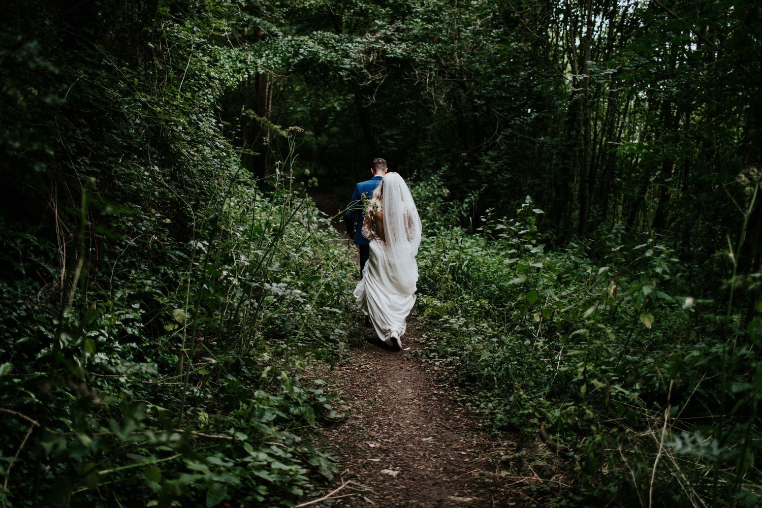 Tipi wedding in Somerset , Tithe Barn wedding in Pilton, wedding photographer in somerset
