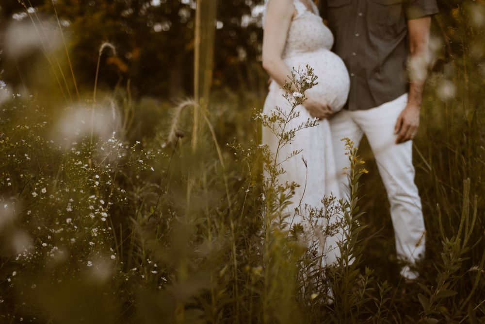 maternity pictures with husband