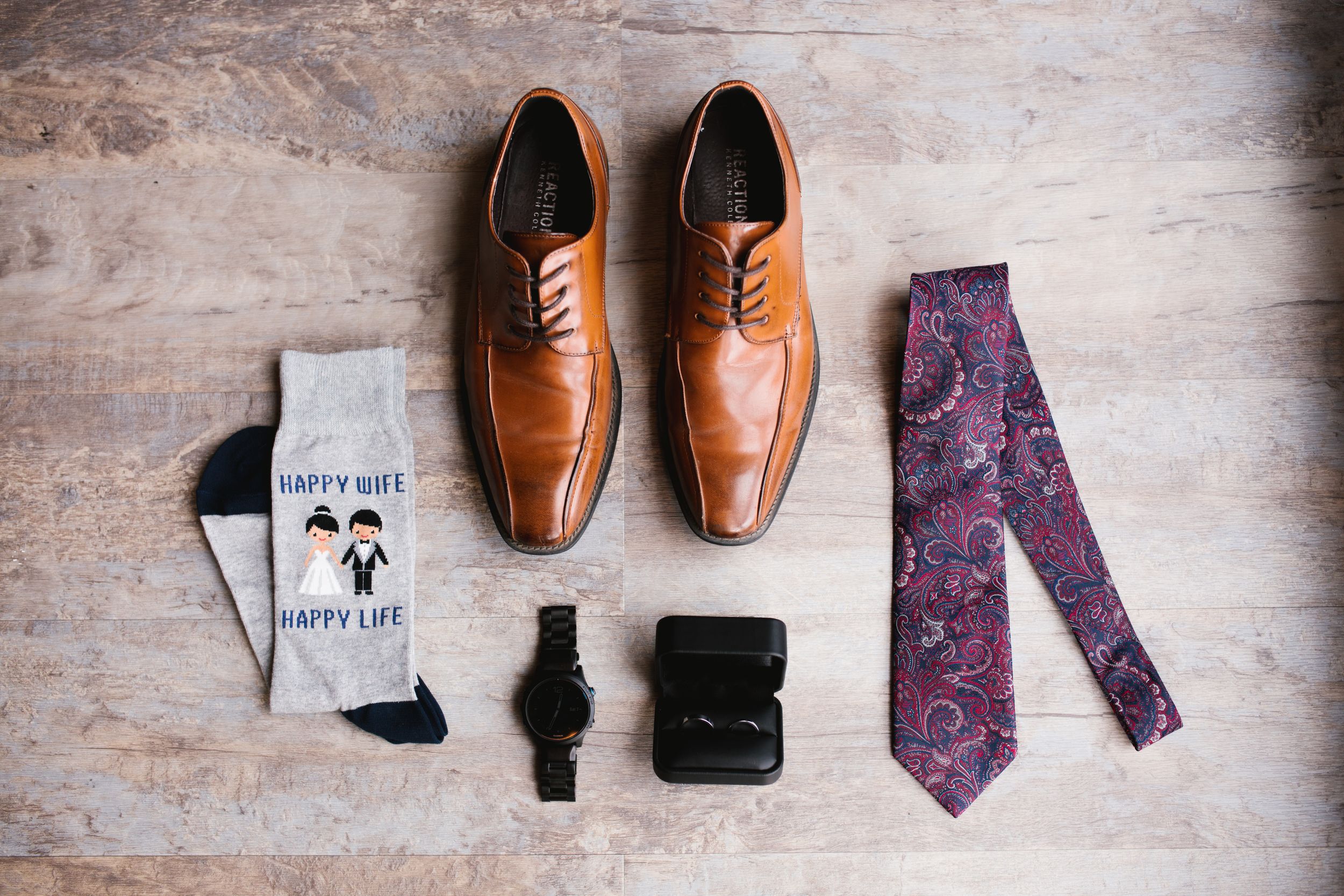 grooms details in hotel room