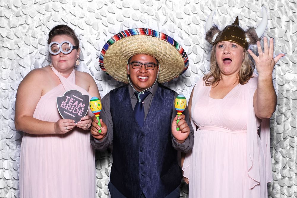 Opera singer at Gigglebox Photo Booth