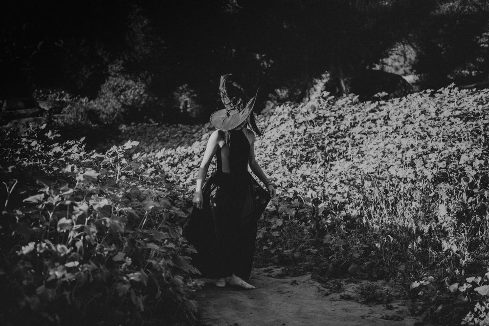Girl posing in a witch costume for a Halloween photoshoot in Three Rivers CA