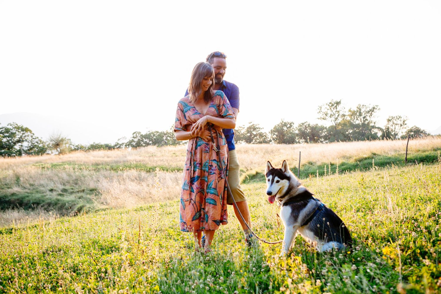 engagement session with husky dog in Northern Tuscany