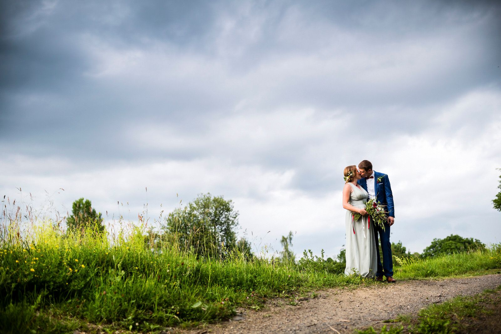 svatba u deviti vidli zelene svatebni saty evenue svatebni fotografka