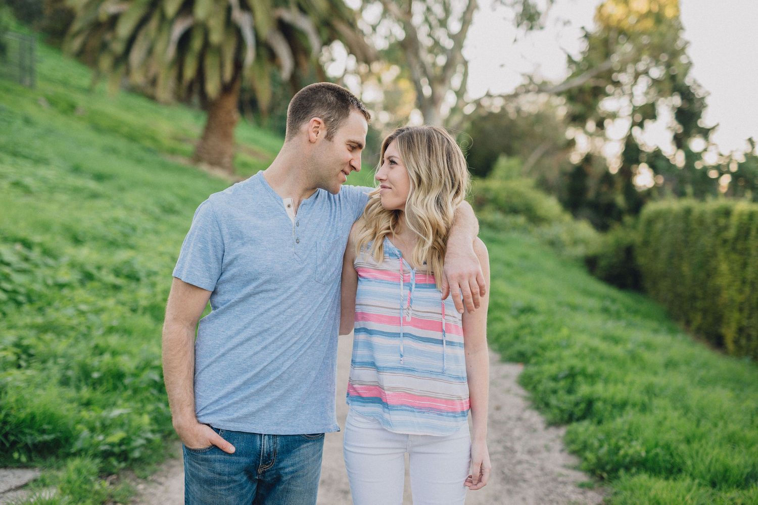 palm tree engagement photo