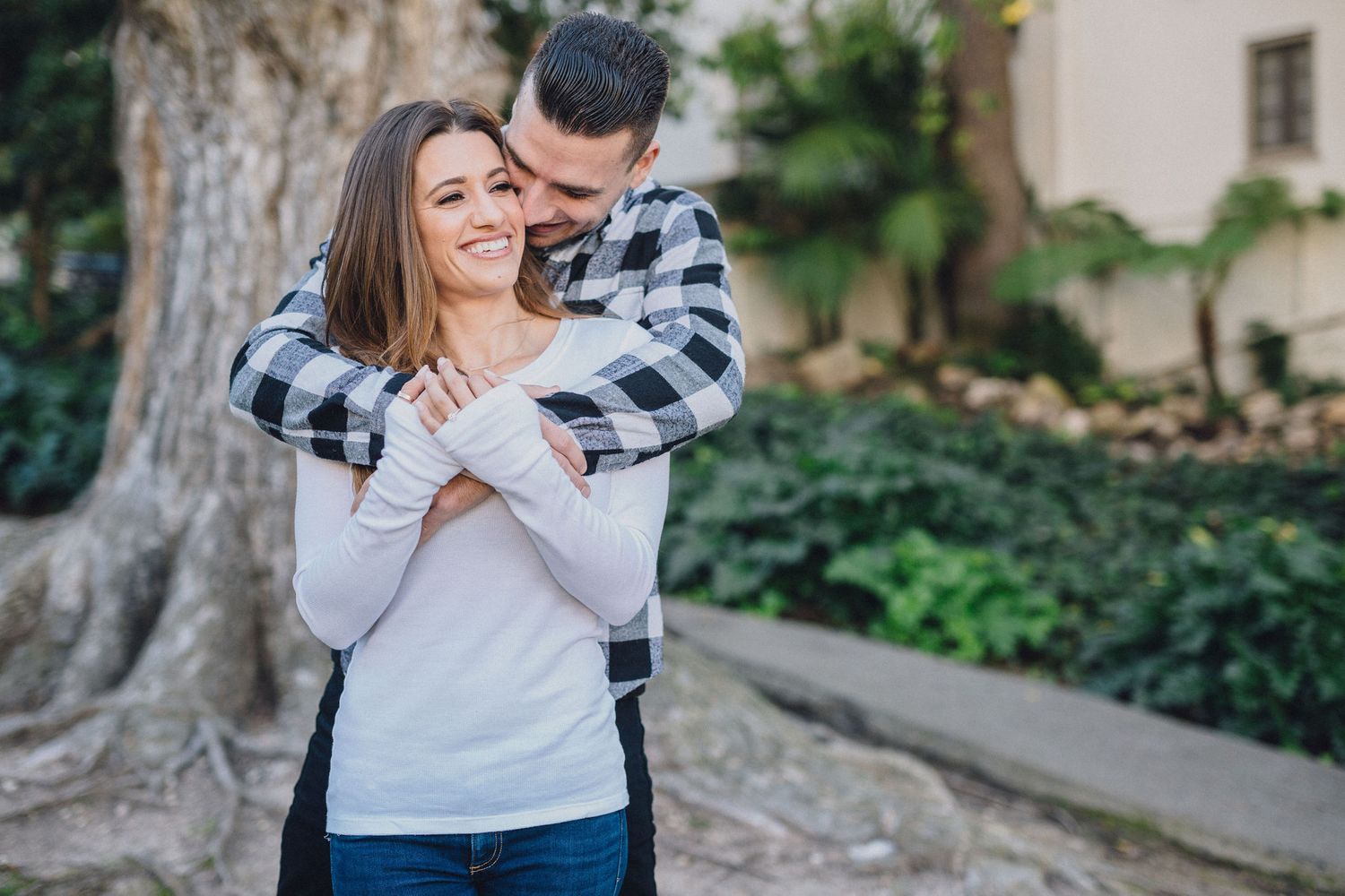 engagement photo in park