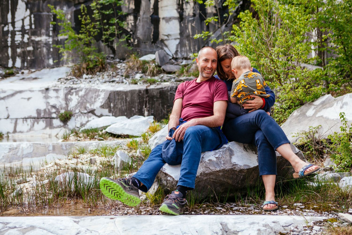 natural moments captured of a family on holiday in Tuscany