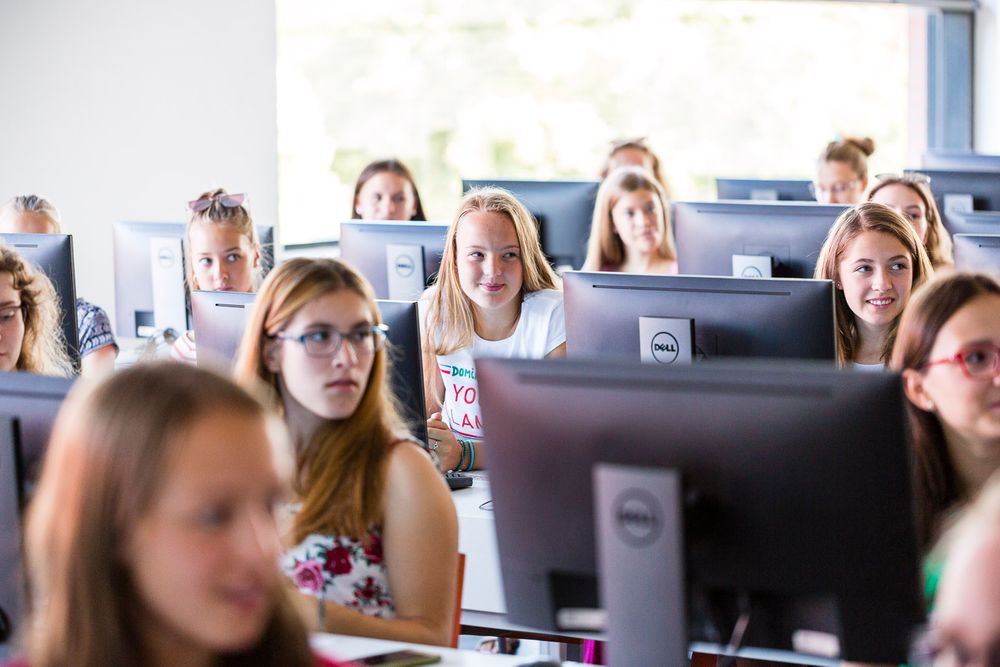 czechitas letni skola evka neuman evenue zeny do it