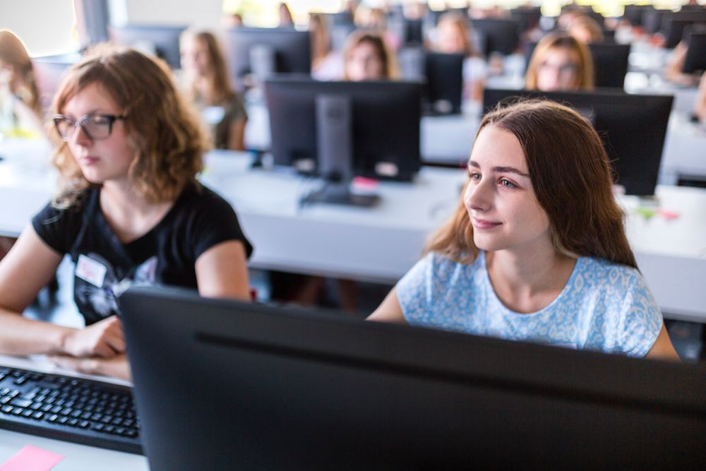 czechitas letni skola evka neuman evenue zeny do it