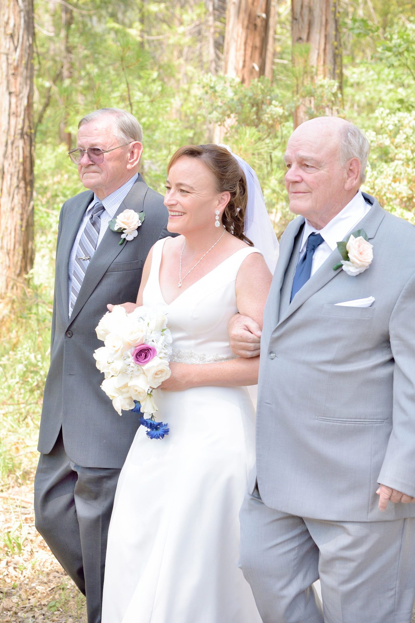 bass lake California destination wedding ceremony
