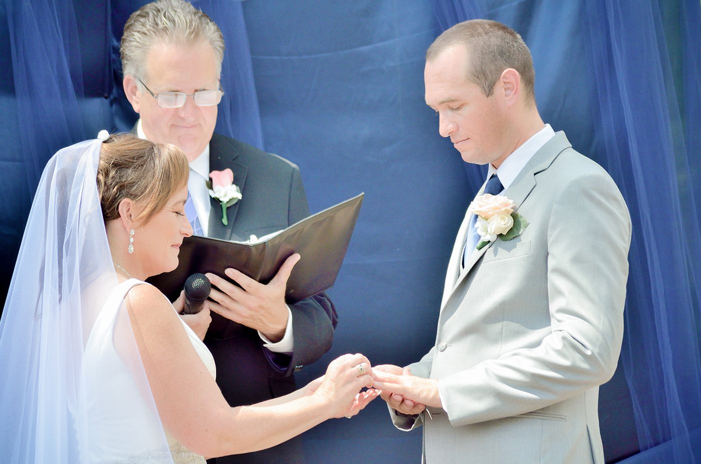 bass lake California destination wedding ceremony