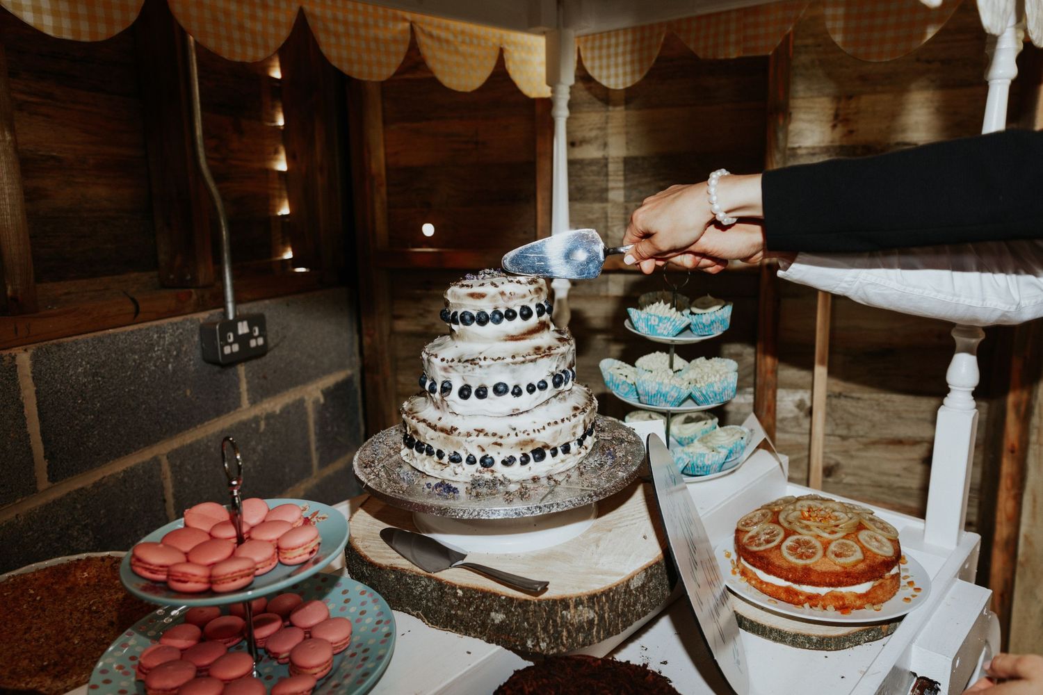 court farm wedding