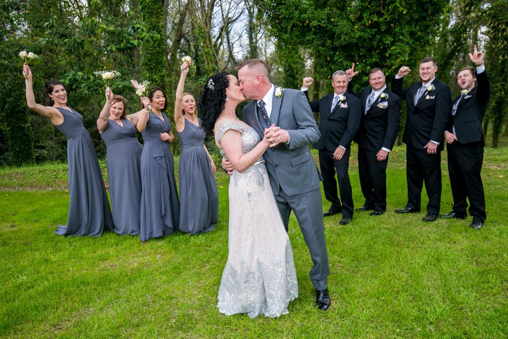 Bridal party portrait at Senate's End in Columbia, SC