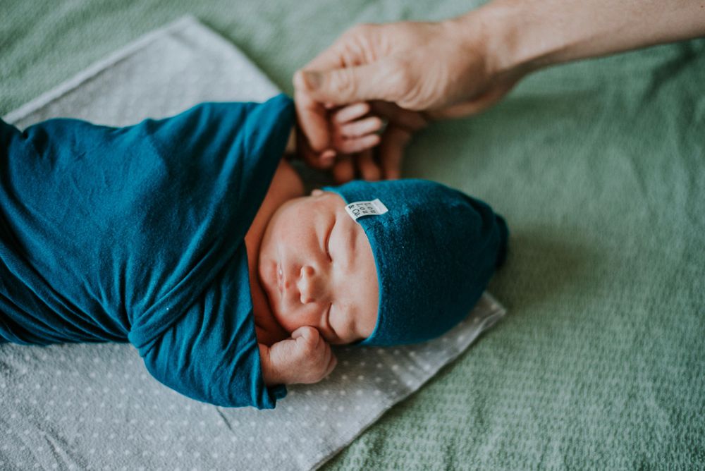 fresh 48 newborn photographer in fort collins colorado, lifestyle newborn photographer in fort collins, newborn photos