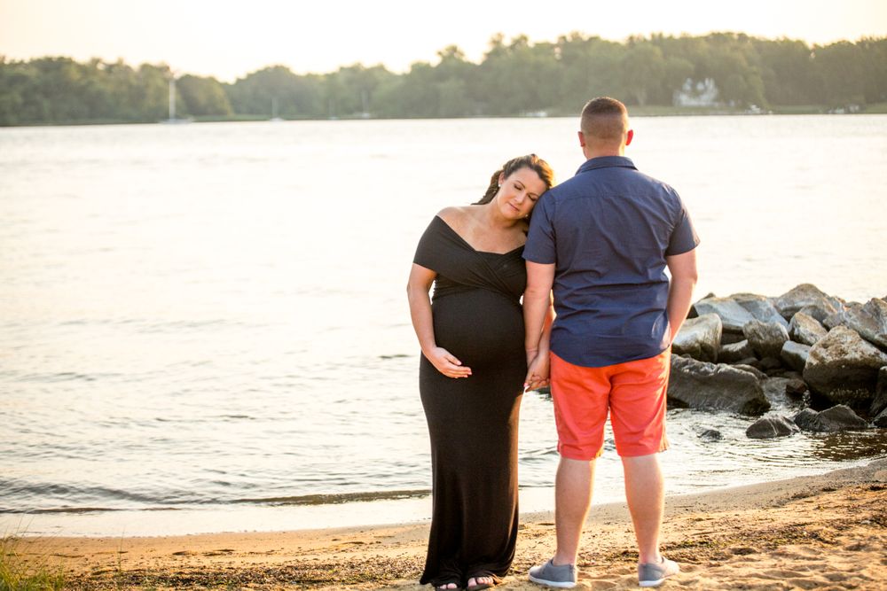 Jonas Green Park Annapolis Maryland Maternity Photo Session - DANIE Photogrpahy