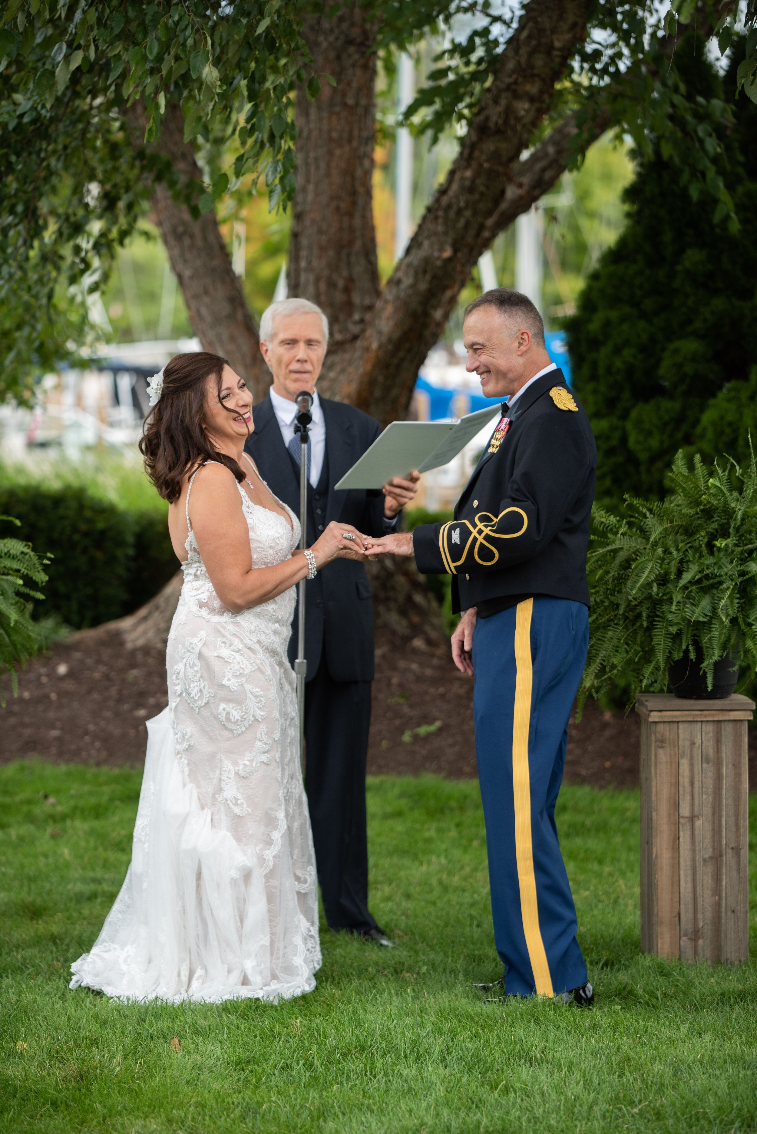 outdoor wedding ceremony, Cleveland Yachting Club, Ohio