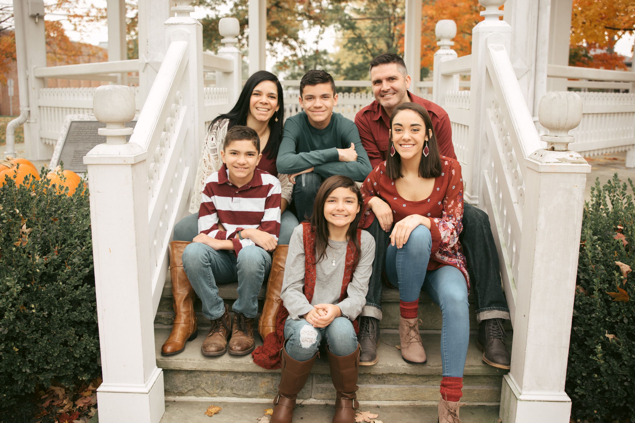 family of six pose, Chardon Square Gazebo