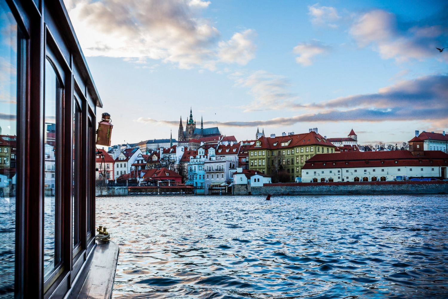 prague city tourism obsahy na site propagacni fotografie hradcany vylet lodi evenue