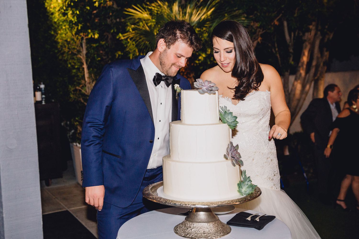 Cake Cutting | Avalon Hotel Palm Springs