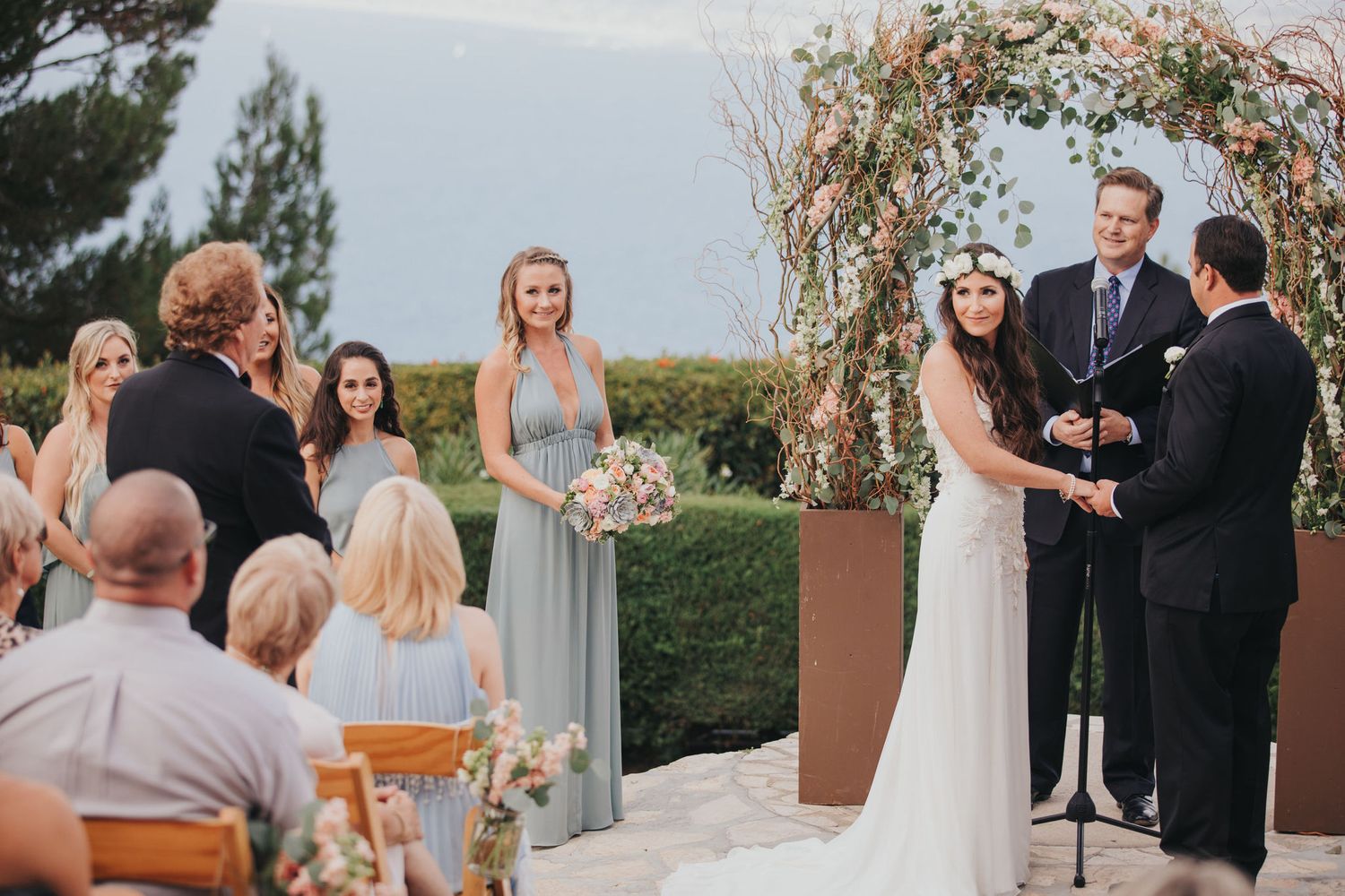 who gives the bride away at la venta inn