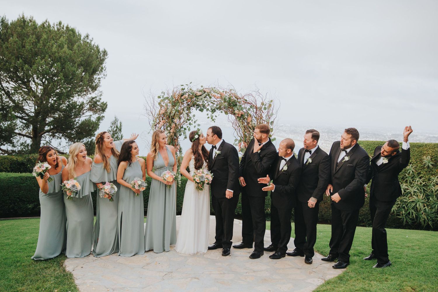 wedding party fun at la venta inn