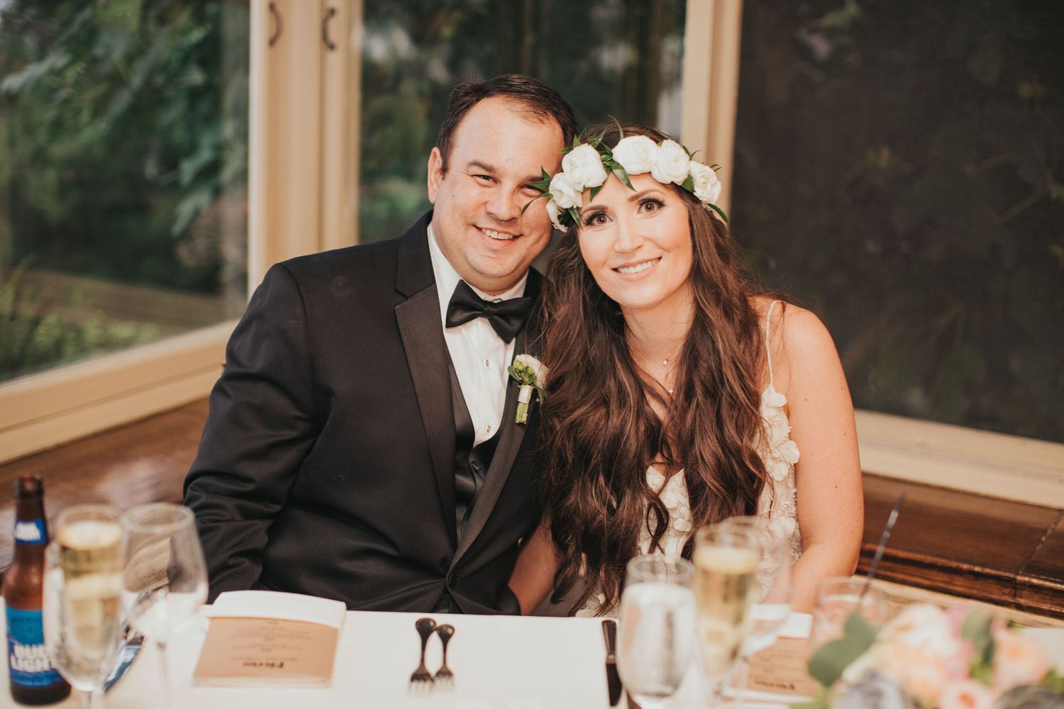 bride & groom at sweetheart table at la venta inn