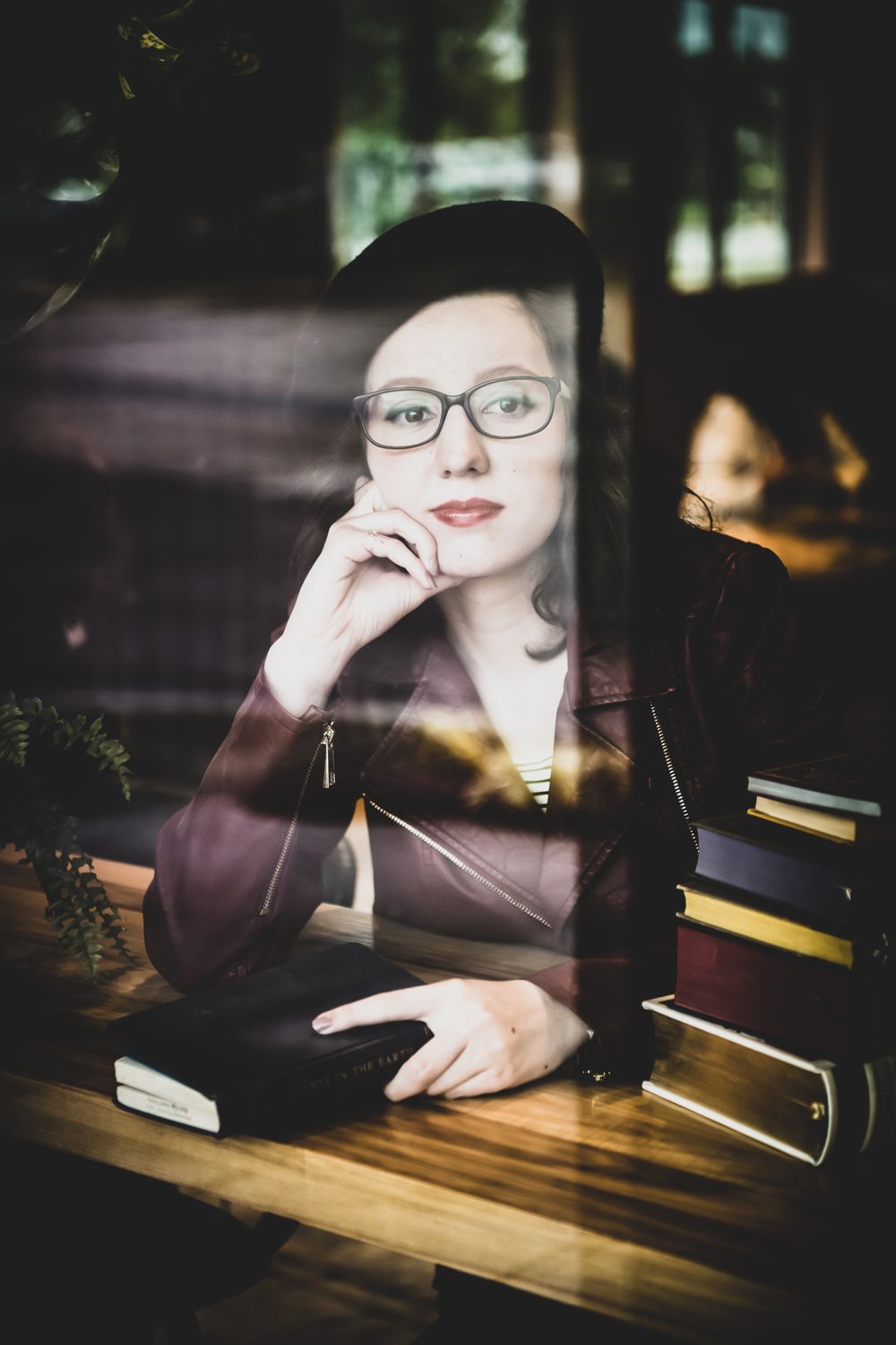 French Beret, Coffee shop reading, literature