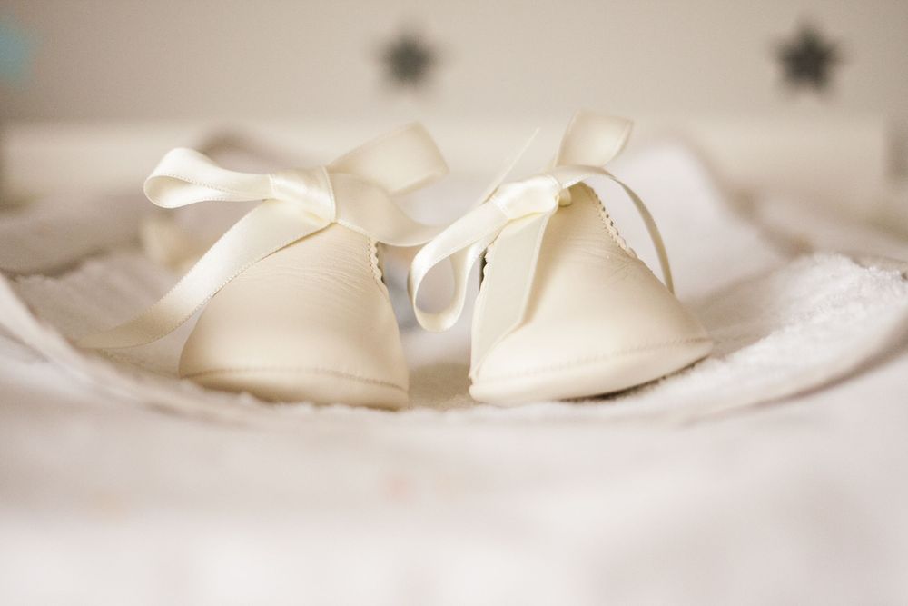 Sapatos baptizado. Sapatinhos de baptizado Fotografo batizado Porto Fotografia para batizado