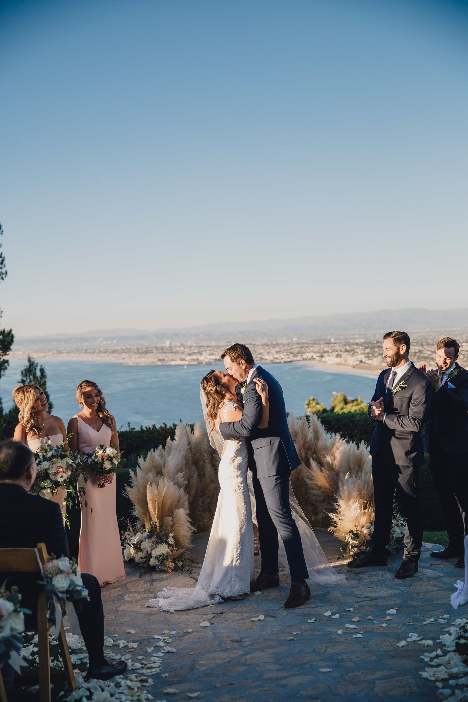 Ceremony Kiss | La Venta Inn