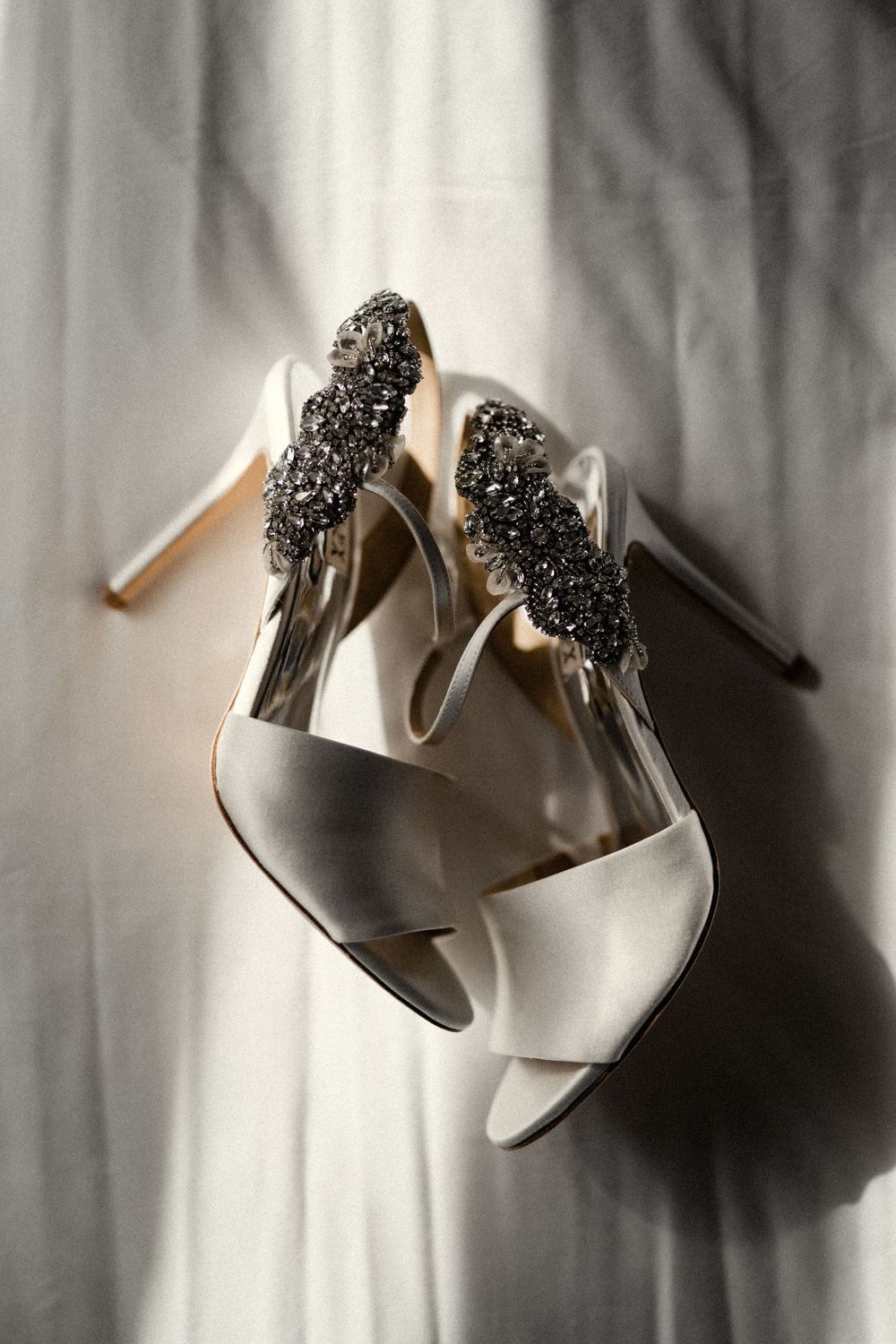 details-of-heels-savory-hotel-desmoines-iowa-raelyn-ramey-photography