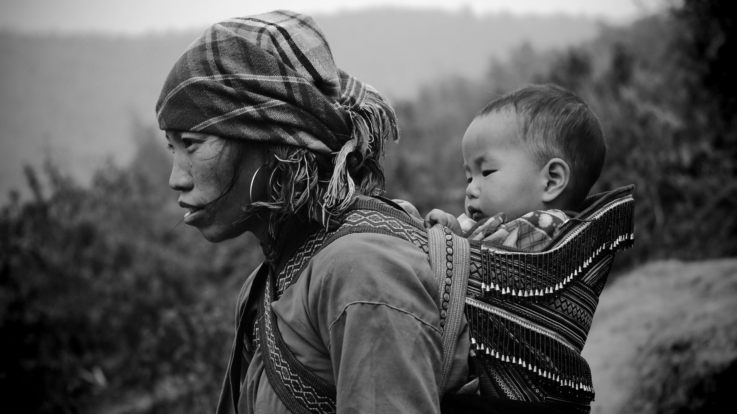 Hmong mother with child. Sapa, Vietnam.