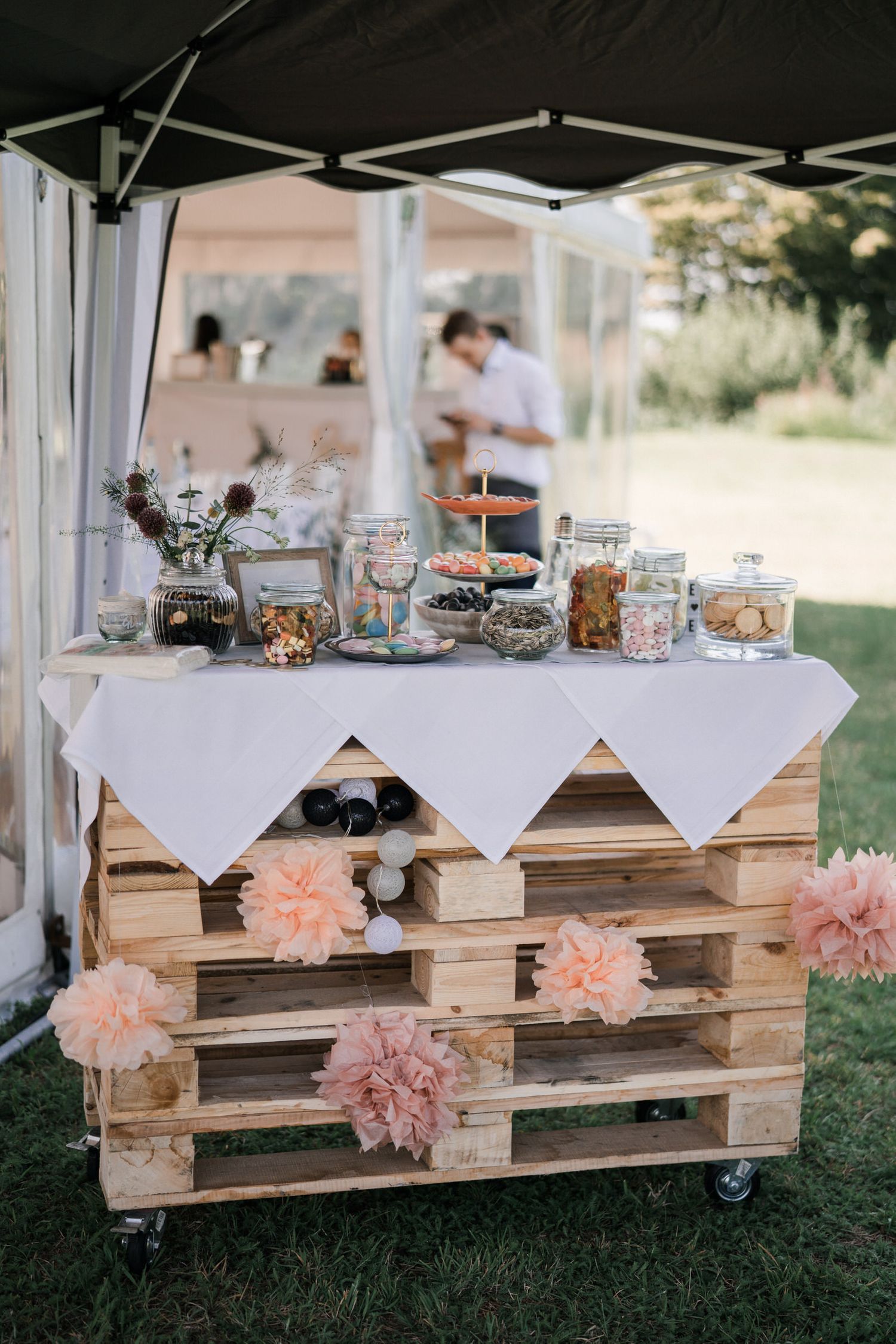 Hochzeitsfotograf Deko DIY Hochzeit herrundfrauk Schloß Dyck Mönchengladbach